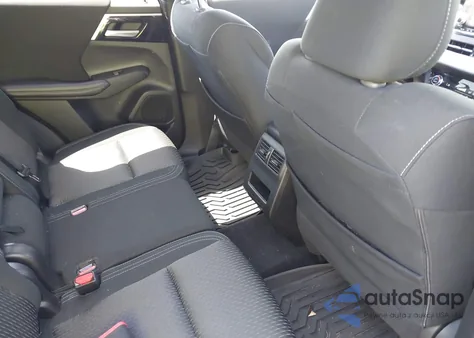 2024 Mitsubishi Outlander Es 2.5 S-Awc z USA, uszkodzony, nr VIN JA4J4UA80RZ072176